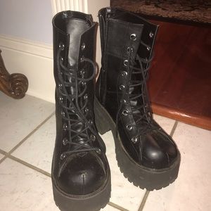 RANGER 301 Demonia black platform boots🖤; size 12 in WOMENS. vegan leather.